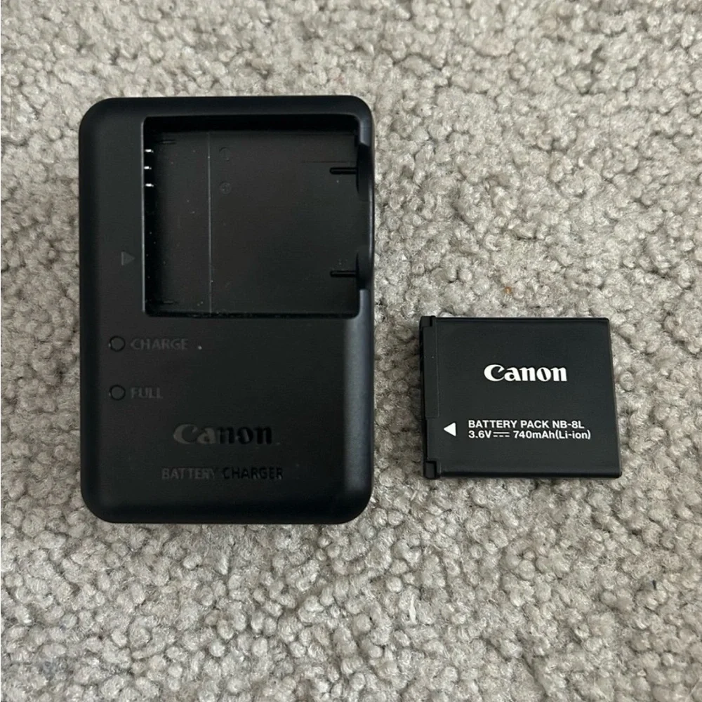 Canon PowerShot A3100 IS Digital Camera w/ Charger, Battery / NO Memory Card